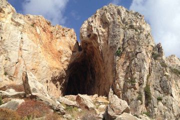 San Vito Lo Capo, cosa vedere: la Grotta dei Cavalli - 1