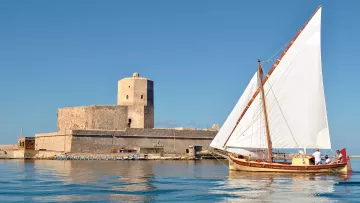 Giri in barca a vela storica nella costa Trapanese