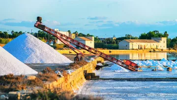 Scopri le incantevoli Saline di Marsala e l'isola di Mothia